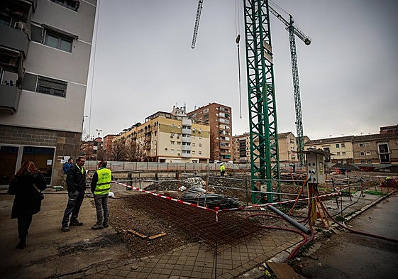 Obras en calle Santa Adela 36 dentro de la reforma del barrio