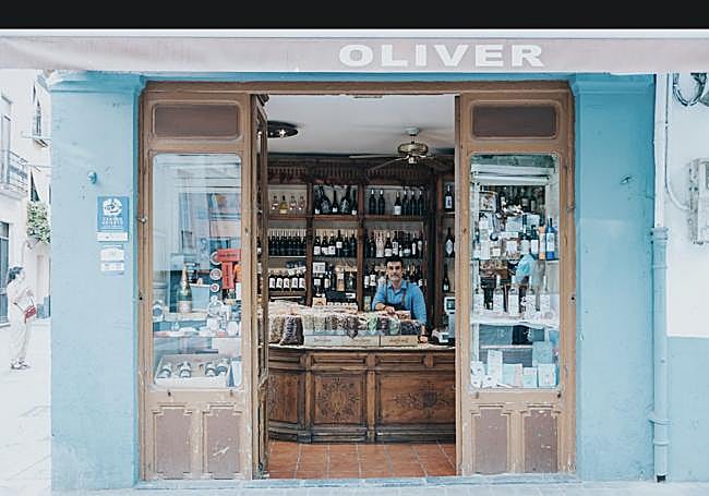 El establecimiento mantiene la puerta original