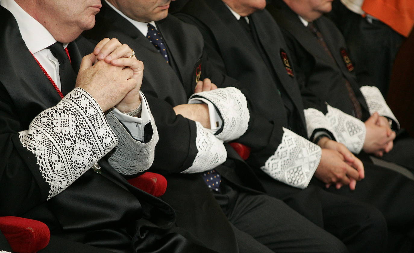 Varios magistrados, en un acto protocolario.