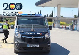 Atraca con una escopeta y disfrazado una gasolinera de Granada.