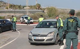 Incautan casi 50 kilos de hachis durante un control de carretera en Huércal-Overa