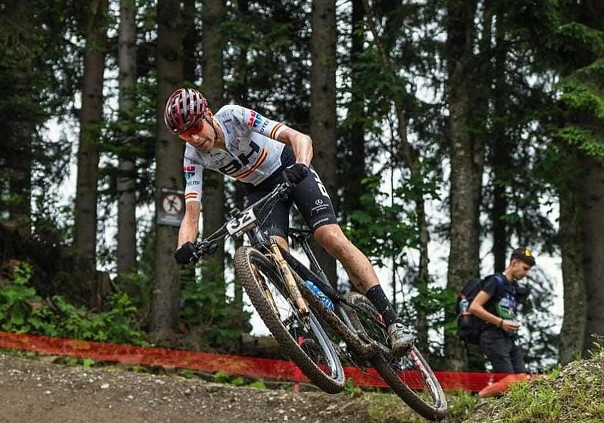 David Valero sale de una curva durante una competición anterior esta temporada.