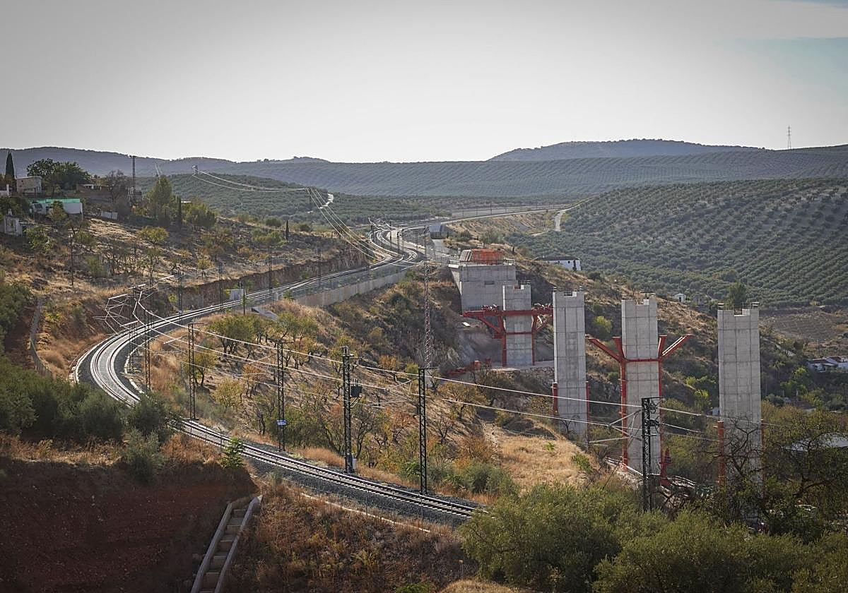 Obras del primer tramo de la variante de Loja, del AVE, en una imagen de archivo.
