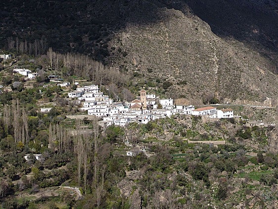 Una vista de Cástaras.