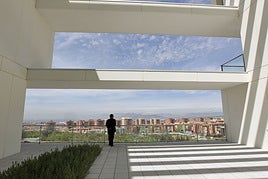 Vista general del centro de investigación Mente, Cerebro y Comportamiento de la Universidad de Granada.