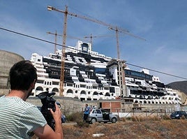 El TSJA urge a Carboneras nueva certificación del PGOU del Algarrobico tras remitirle una «incompleta»