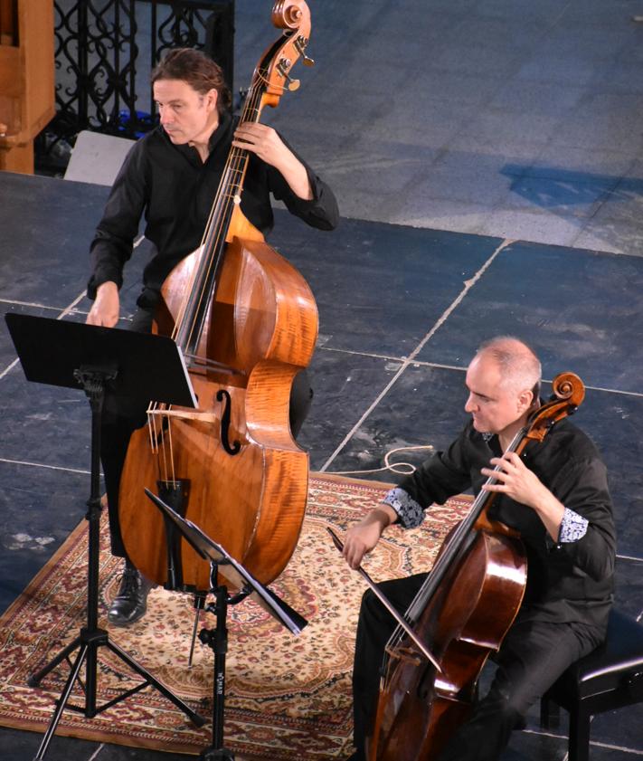 Imagen secundaria 2 - Al Ayre Español y López Banzo ofrecen un precioso concierto instrumental en Vélez-Blanco con Corelli como protagonista