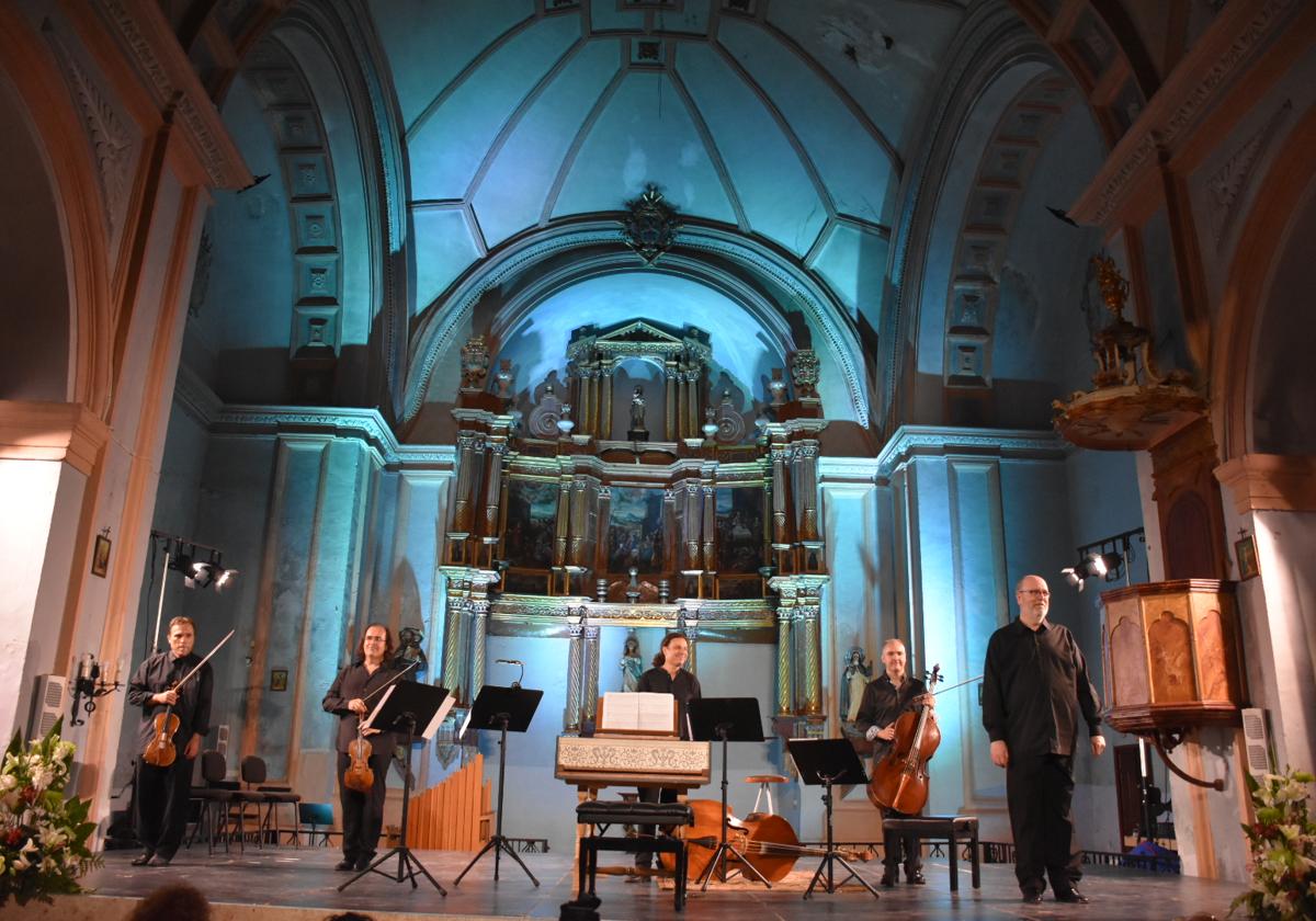 Al Ayre Español y López Banzo ofrecen un precioso concierto instrumental en Vélez-Blanco con Corelli como protagonista