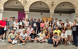 Foto de familia del alumnado del campus 'Miguel Picazo'