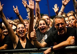 Los mejores momentos del concierto de Robe en Almería