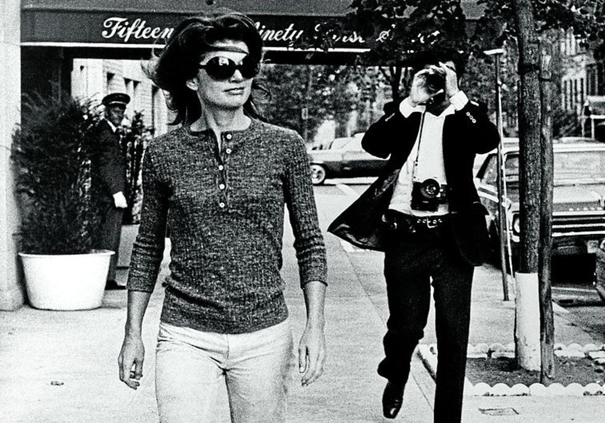 Jackie Kennedy paseando por la Avenida Madison.