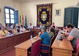 El PSOE critica la subida de agua en el que han llamado como «el pleno de la desvergüenza»