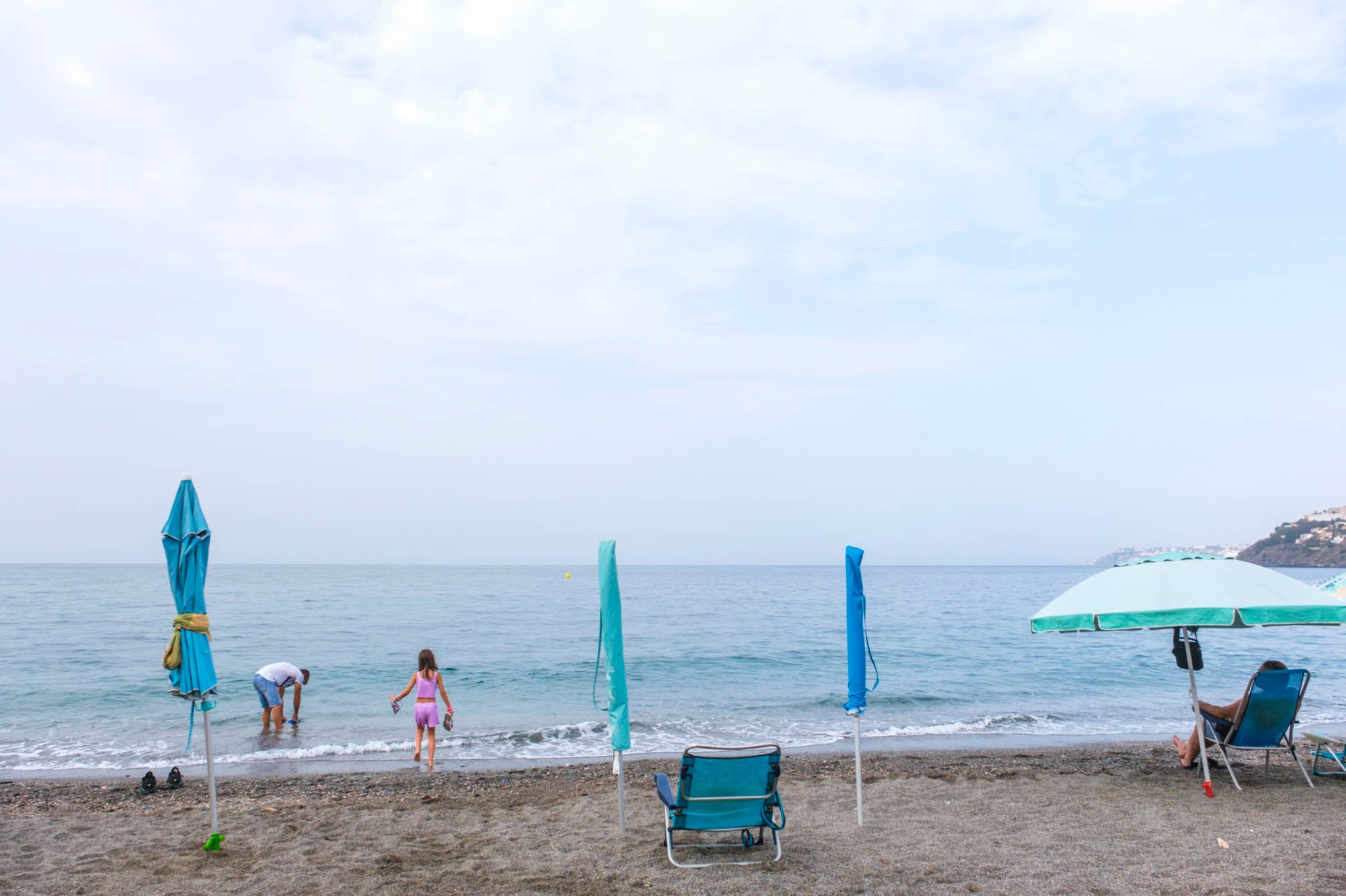 Reservas de plazas con sombrillas en la costa granadina