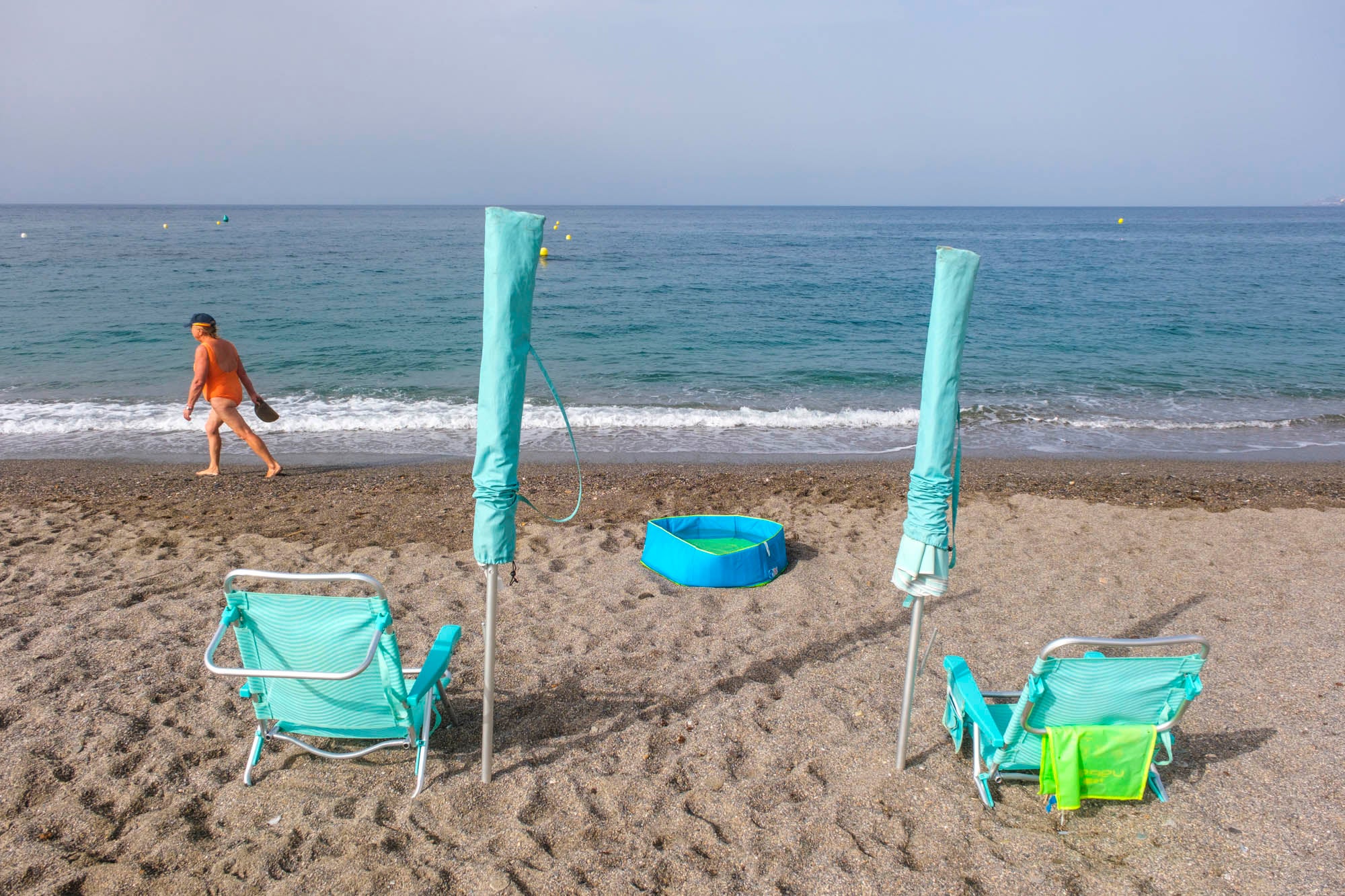 Reservas de plazas con sombrillas en la costa granadina