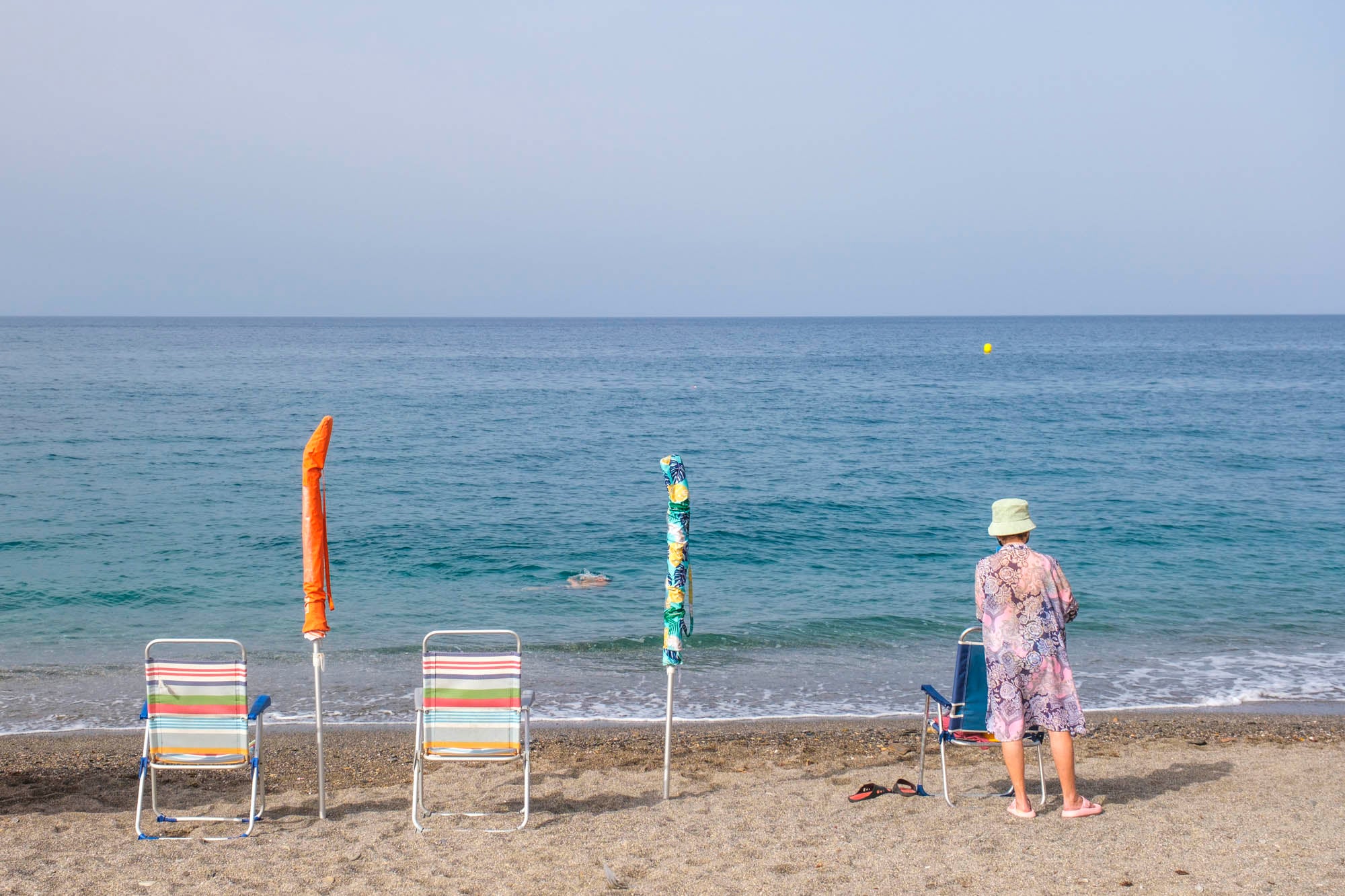 Reservas de plazas con sombrillas en la costa granadina