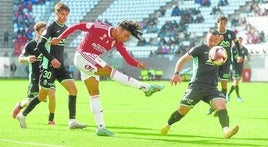 Carlos Rojas durante un partido con el Real Murcia