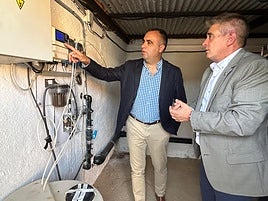 El presidente de la Diputación de Granada, Francis Rodríguez, ha realizado una visita a Jérez del Marquesado,.