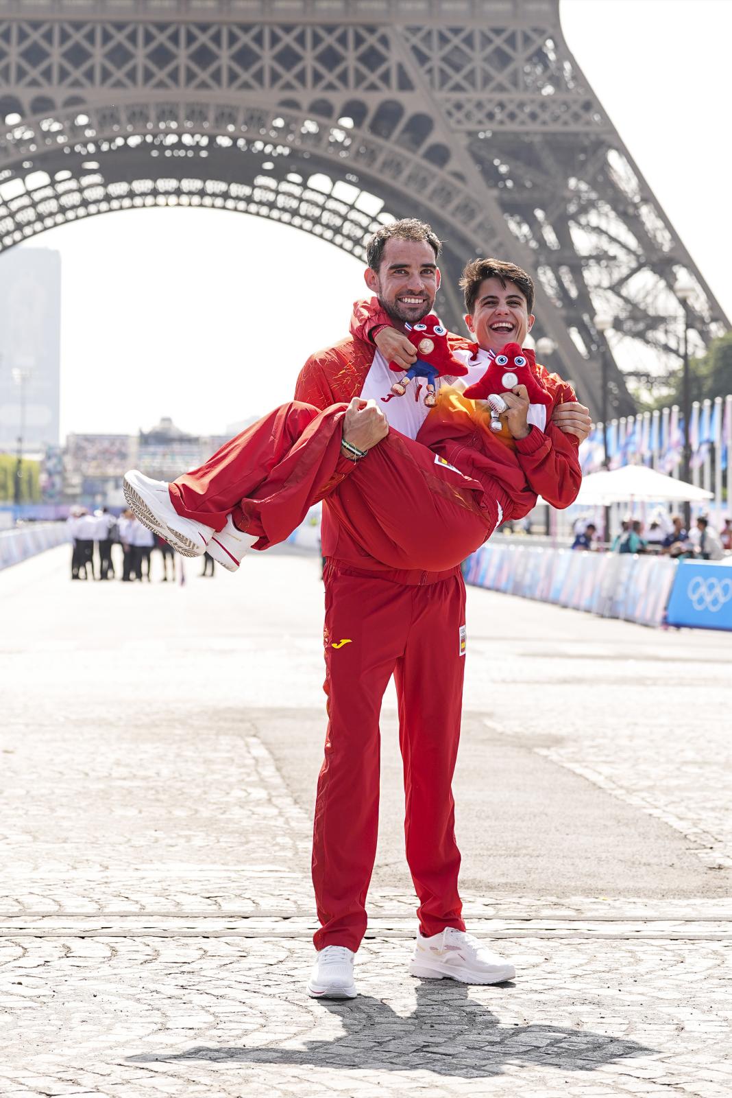 La carrera de María Pérez en París, en imágenes