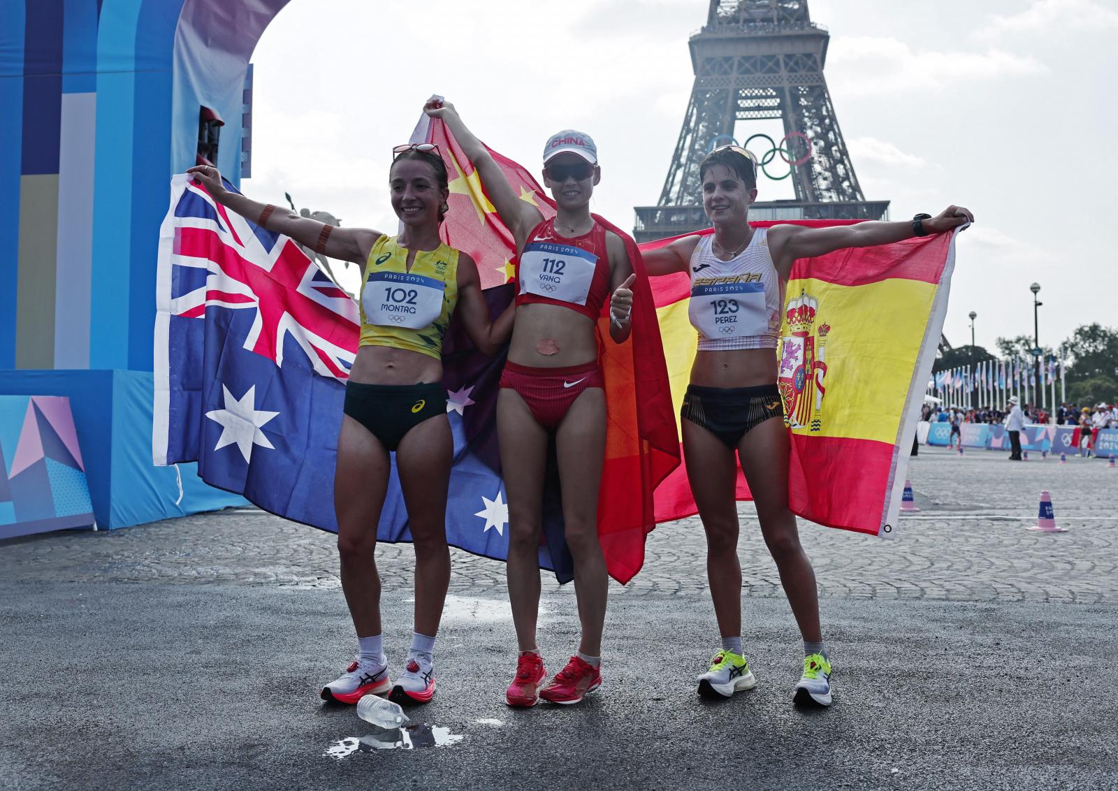 La carrera de María Pérez en París, en imágenes