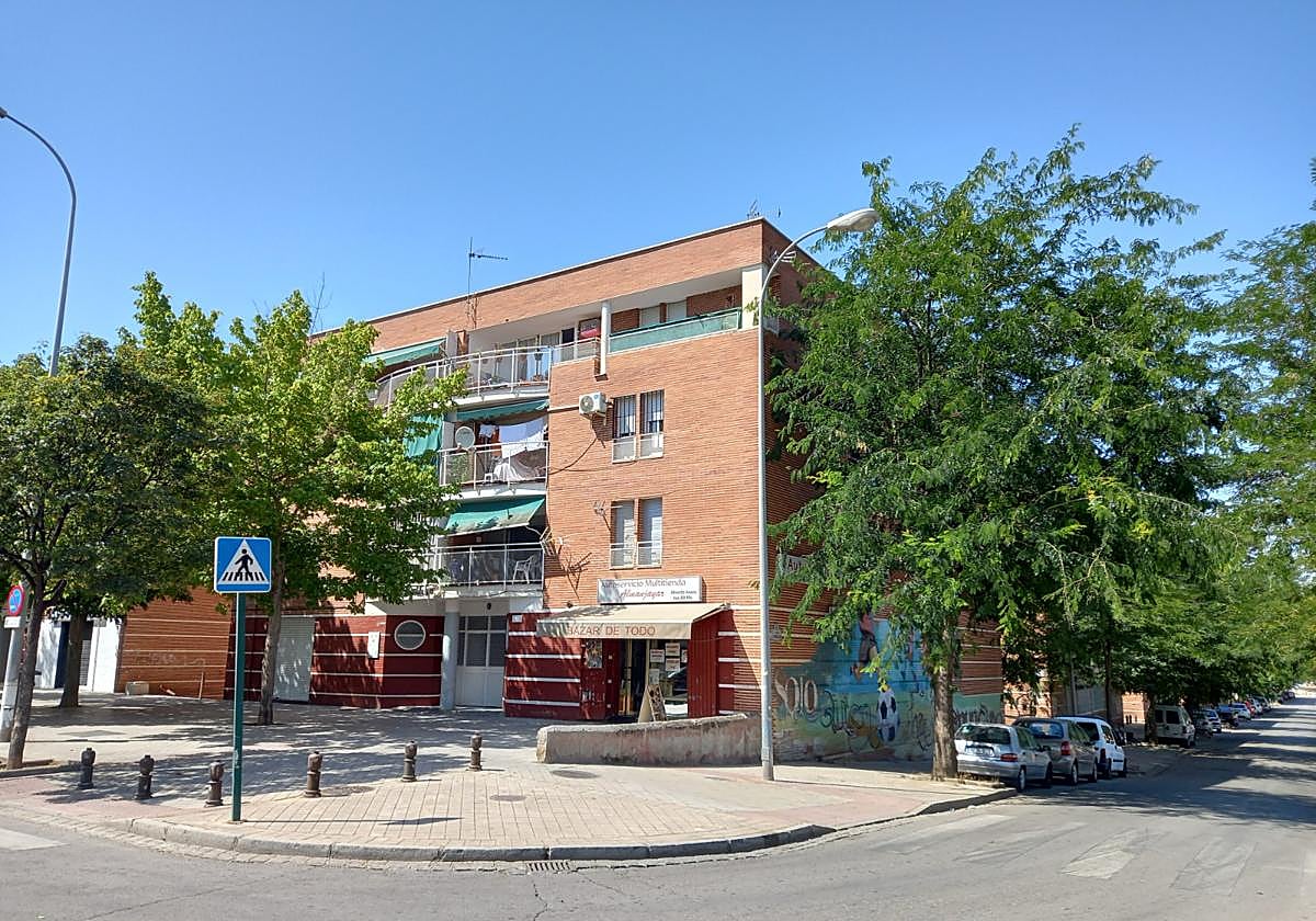 La Junta instalará ascensores en dos promociones con 26 viviendas públicas en alquiler en Granada