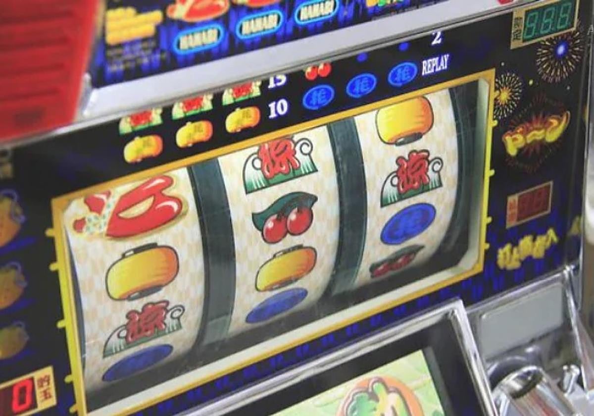 Detenido un camarero de Granada por robar en la tragaperras del bar donde trabaja