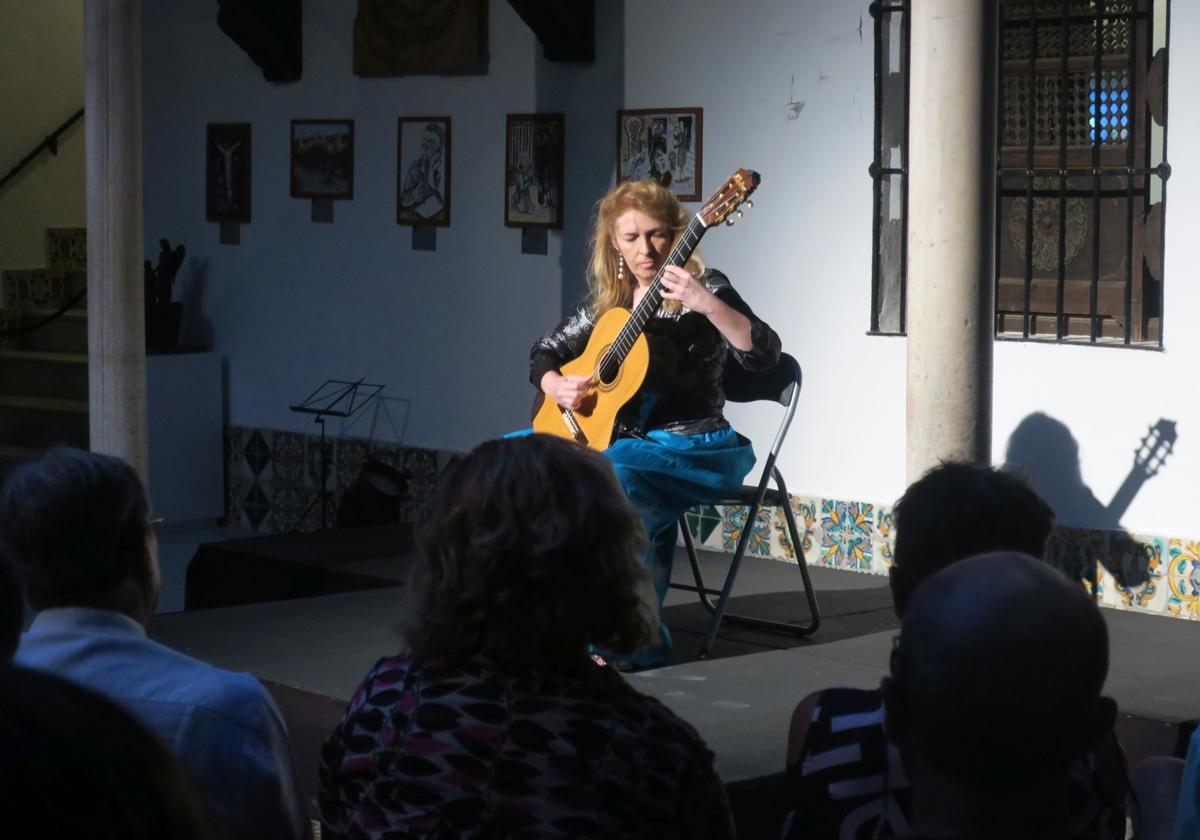 María Esther Guzmán, durante su recital de anoche.