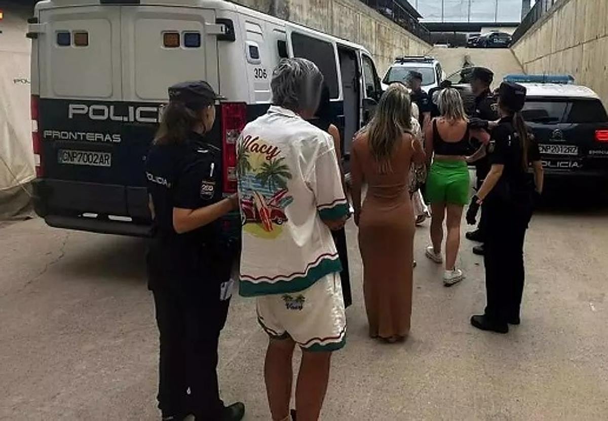 Tratan de hacerse un simpa en una cena de 12.300 euros y acaban detenidos en Ibiza.