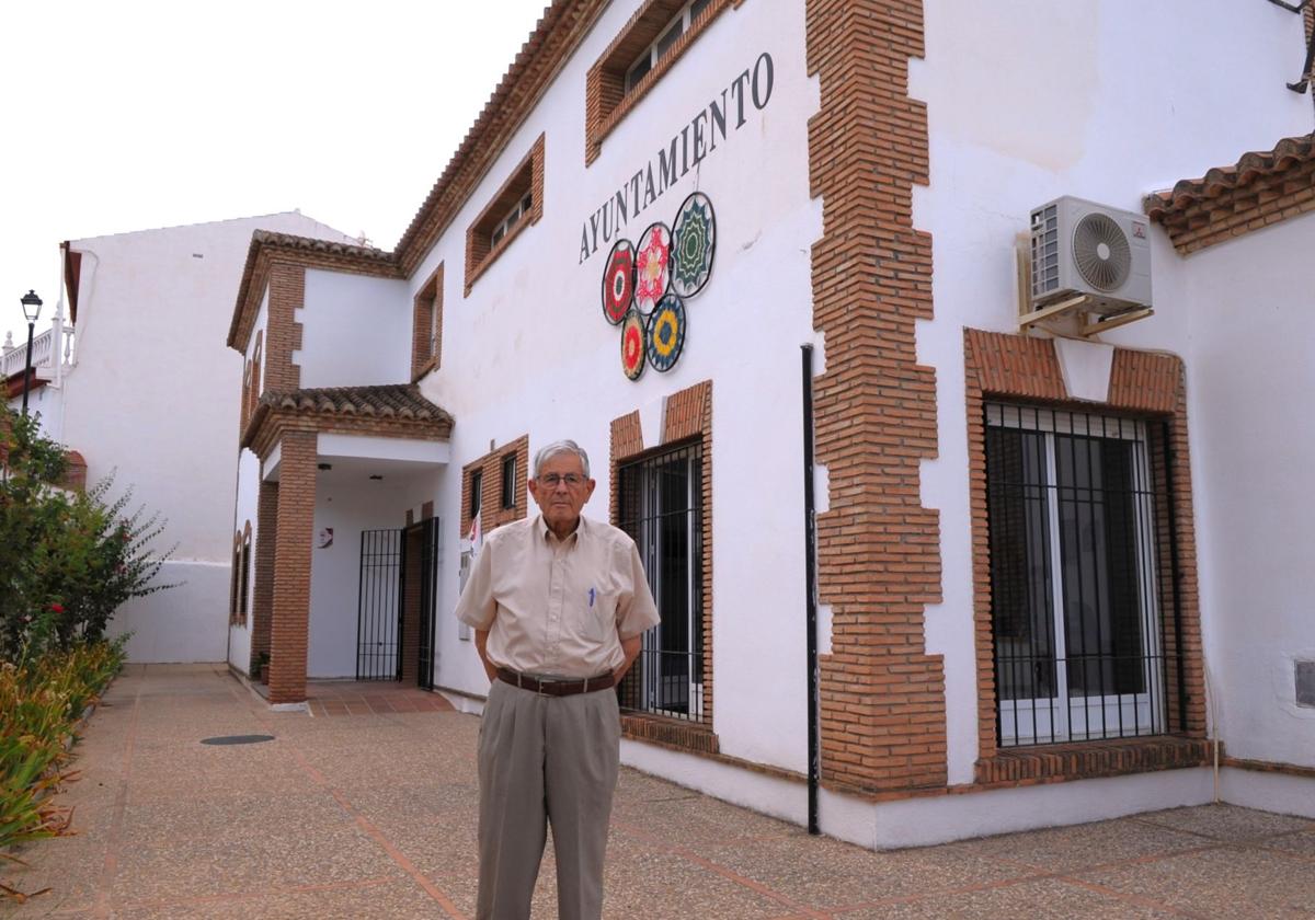 El alcalde de Albuñuelas, José Díaz.