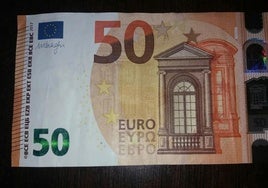 Billete de cincuenta euros con 'Estrella Fantasma'.