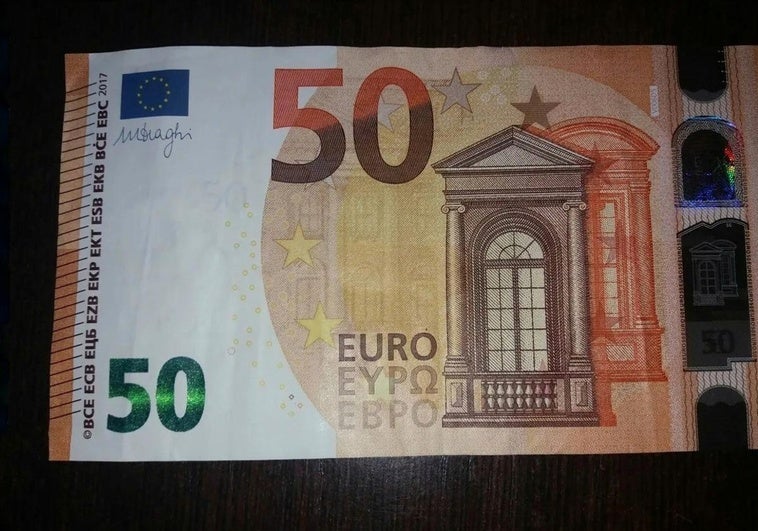 Billete de cincuenta euros con 'Estrella Fantasma'.