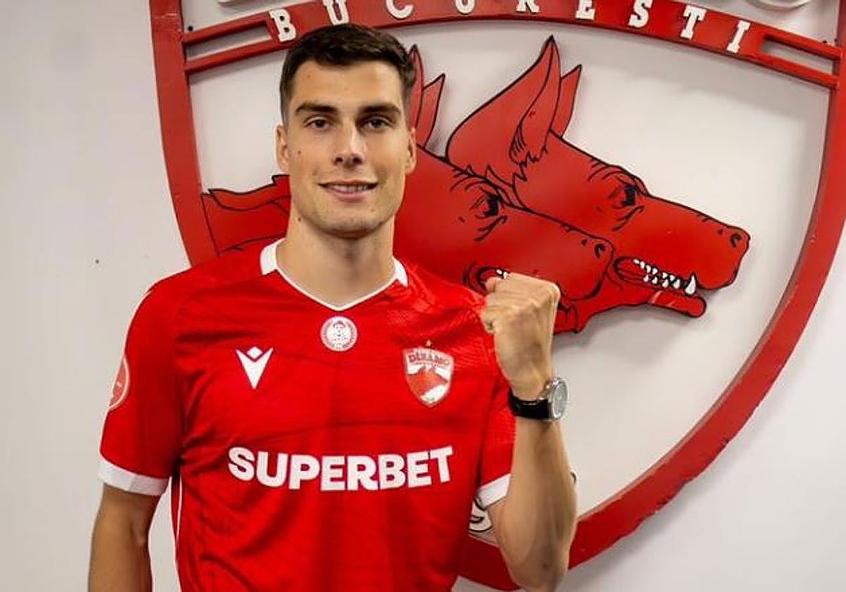 Alberto Soro posa con su nueva camiseta.