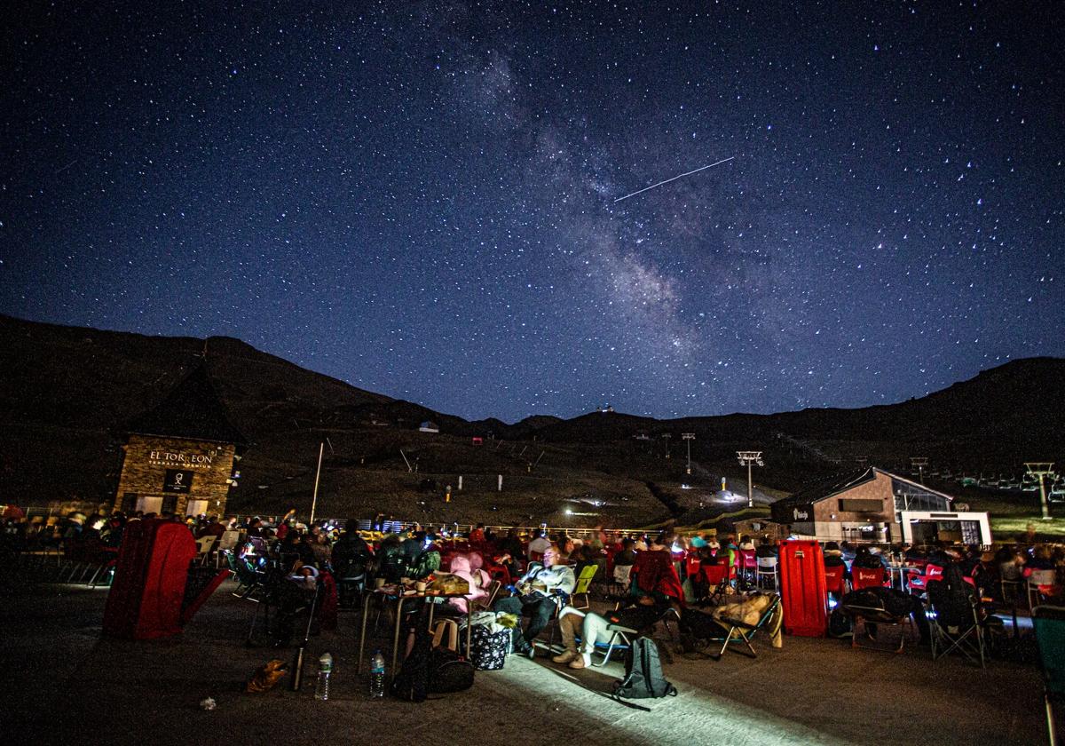 El espectáculo incomparable de observar las Perseidas en Sierra Nevada