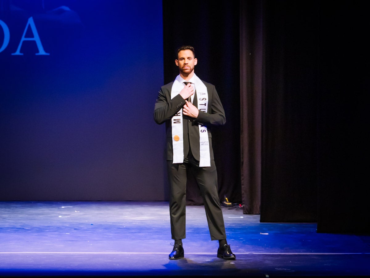 Las imágenes de los más guapos y las más guapas de España en Granada