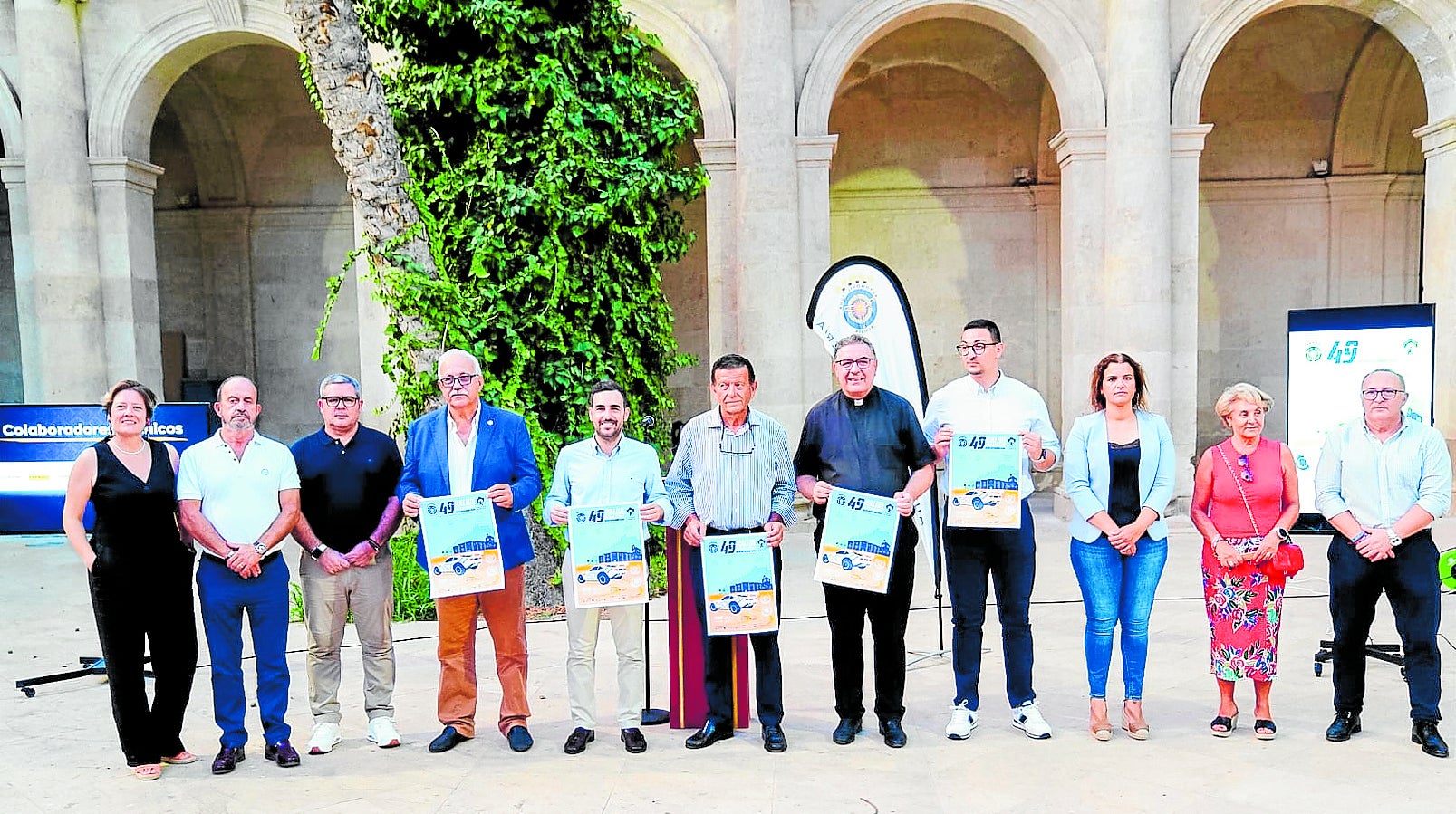 Presentación del cartel en el Claustro de la Catedral de Almería.