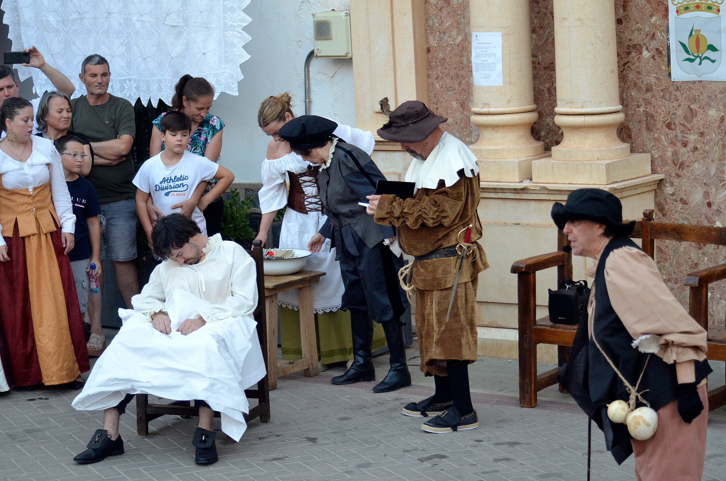 La leyenda del monstruo de un pueblo de Granada que lo llena de color