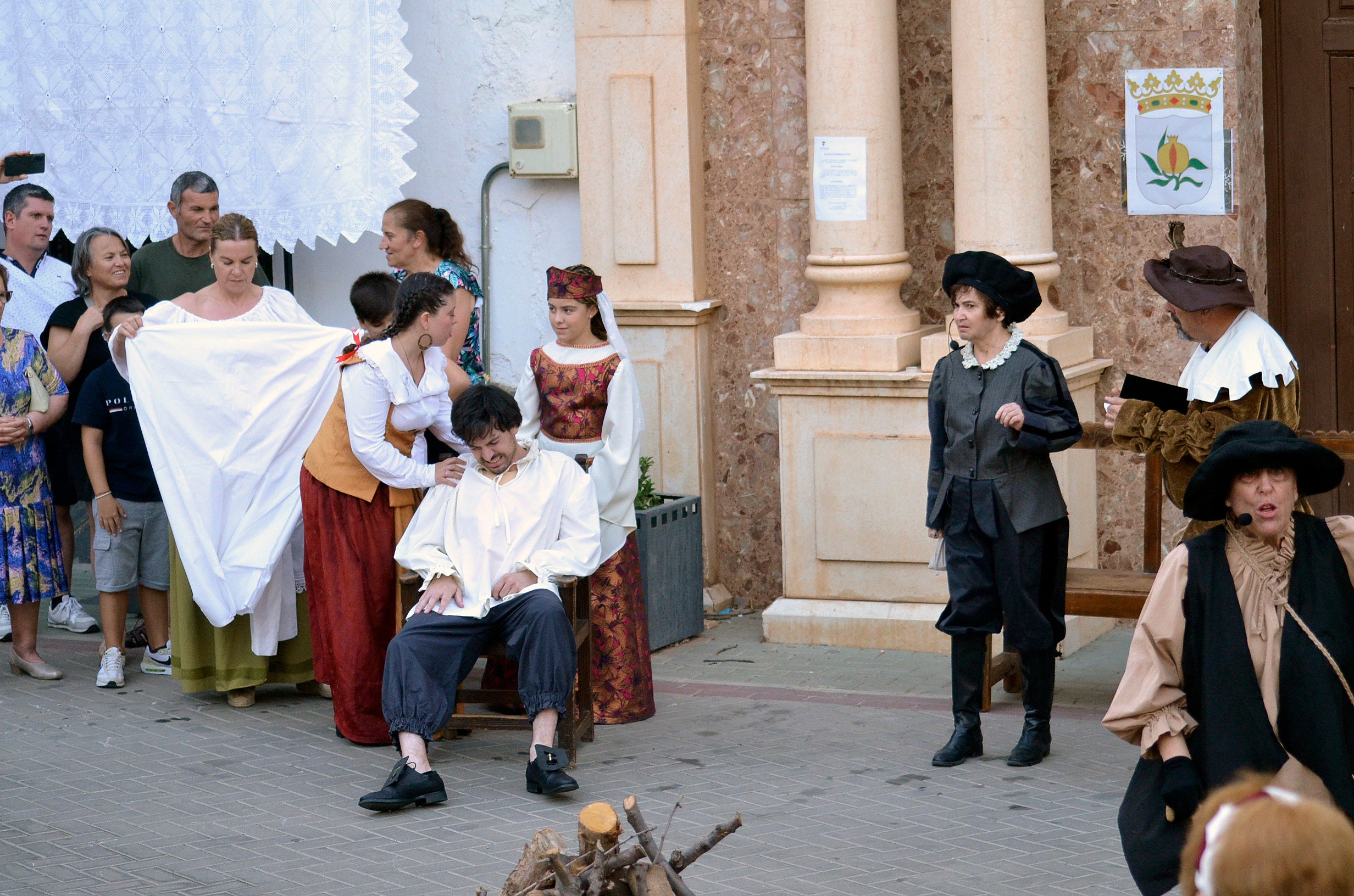 La leyenda del monstruo de un pueblo de Granada que lo llena de color