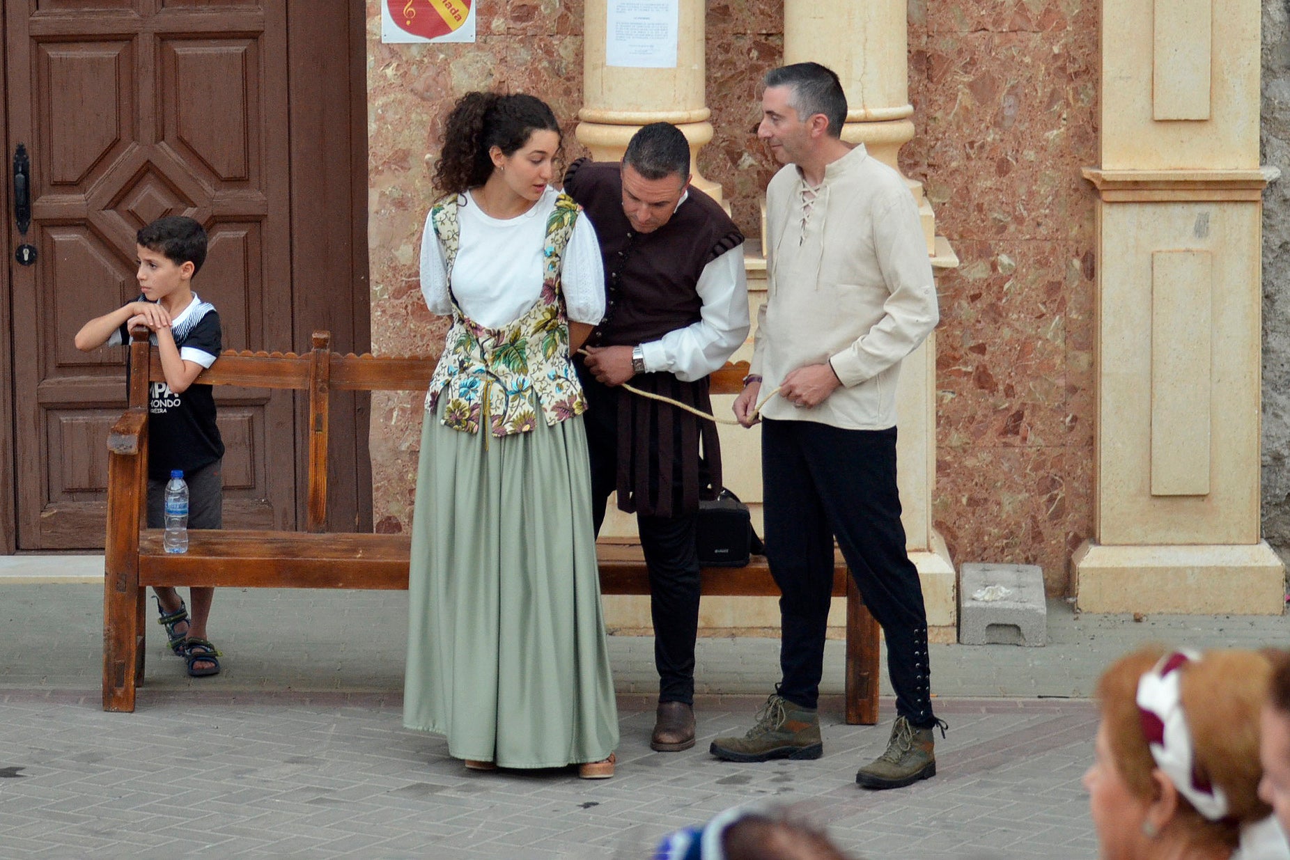 La leyenda del monstruo de un pueblo de Granada que lo llena de color