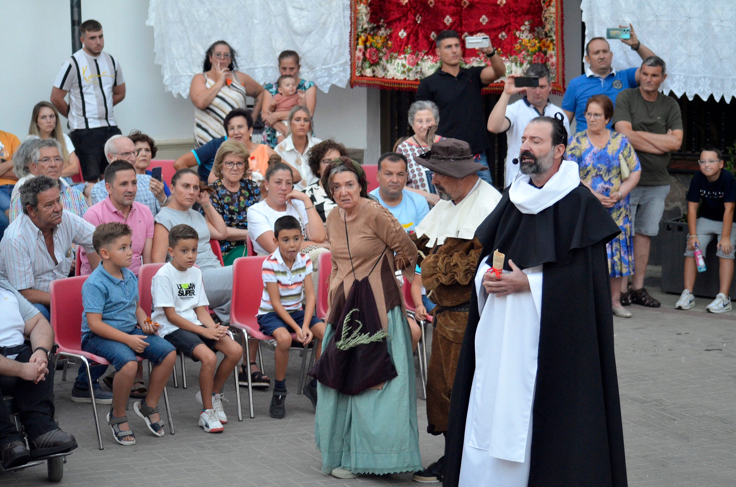 La leyenda del monstruo de un pueblo de Granada que lo llena de color