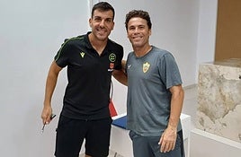 Rubi y el árbitro Sánchez Villalobos