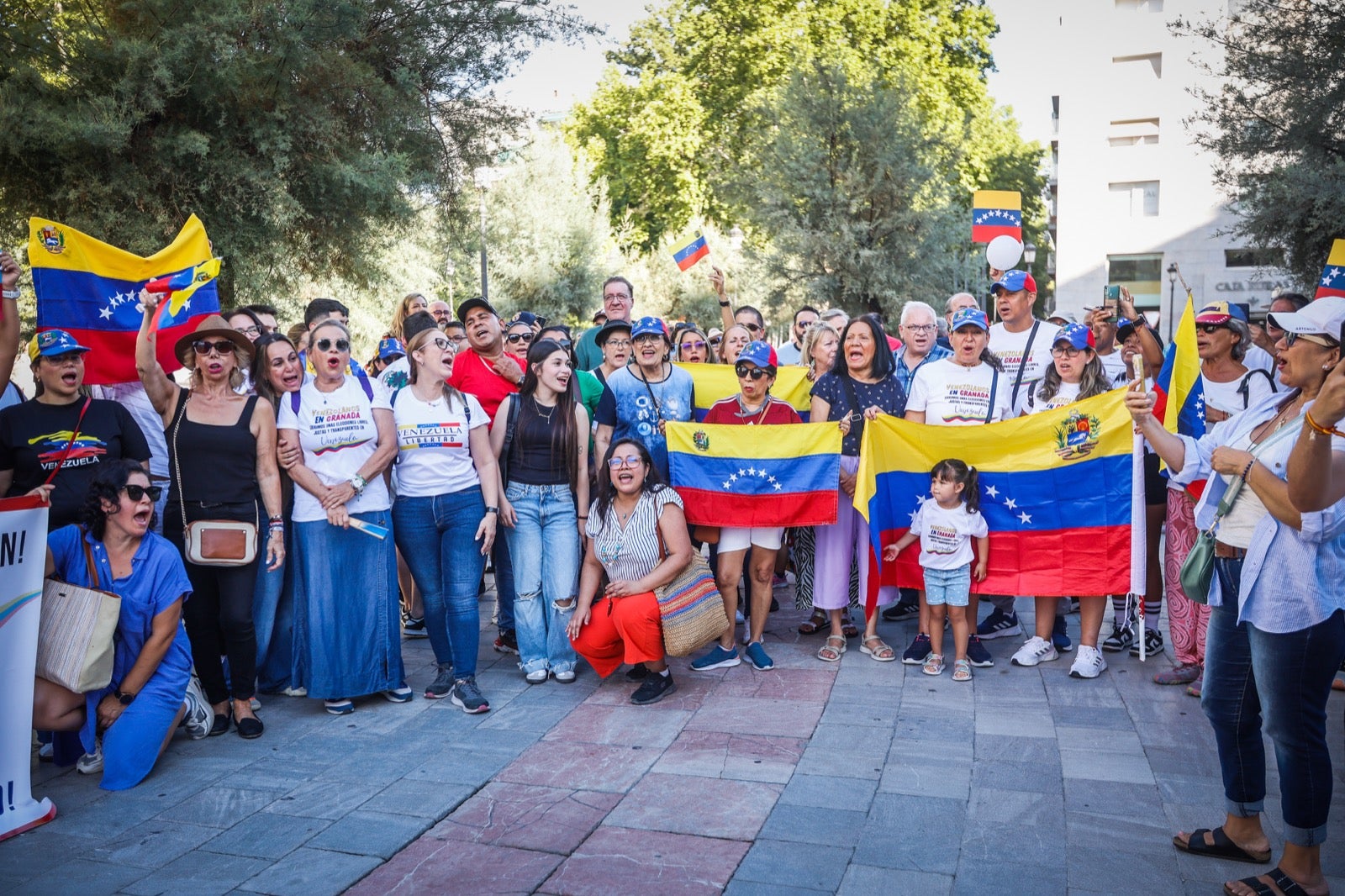 Granada se suma a la protesta mundial en apoyo a Venezuela