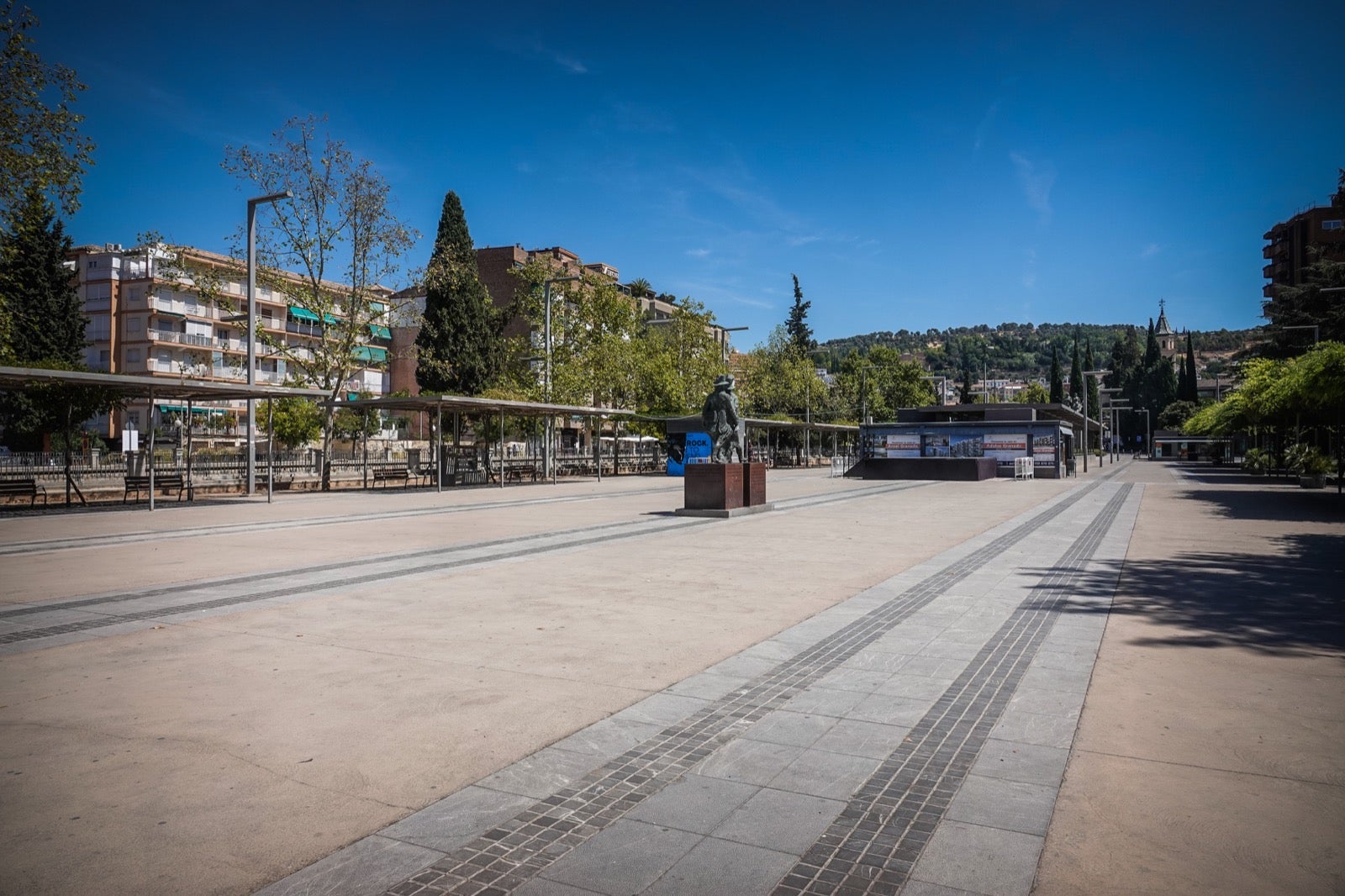 Granada se queda completamente desierta