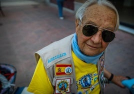 Manuel Árbol, con su chaleco de Mayor Vespa.