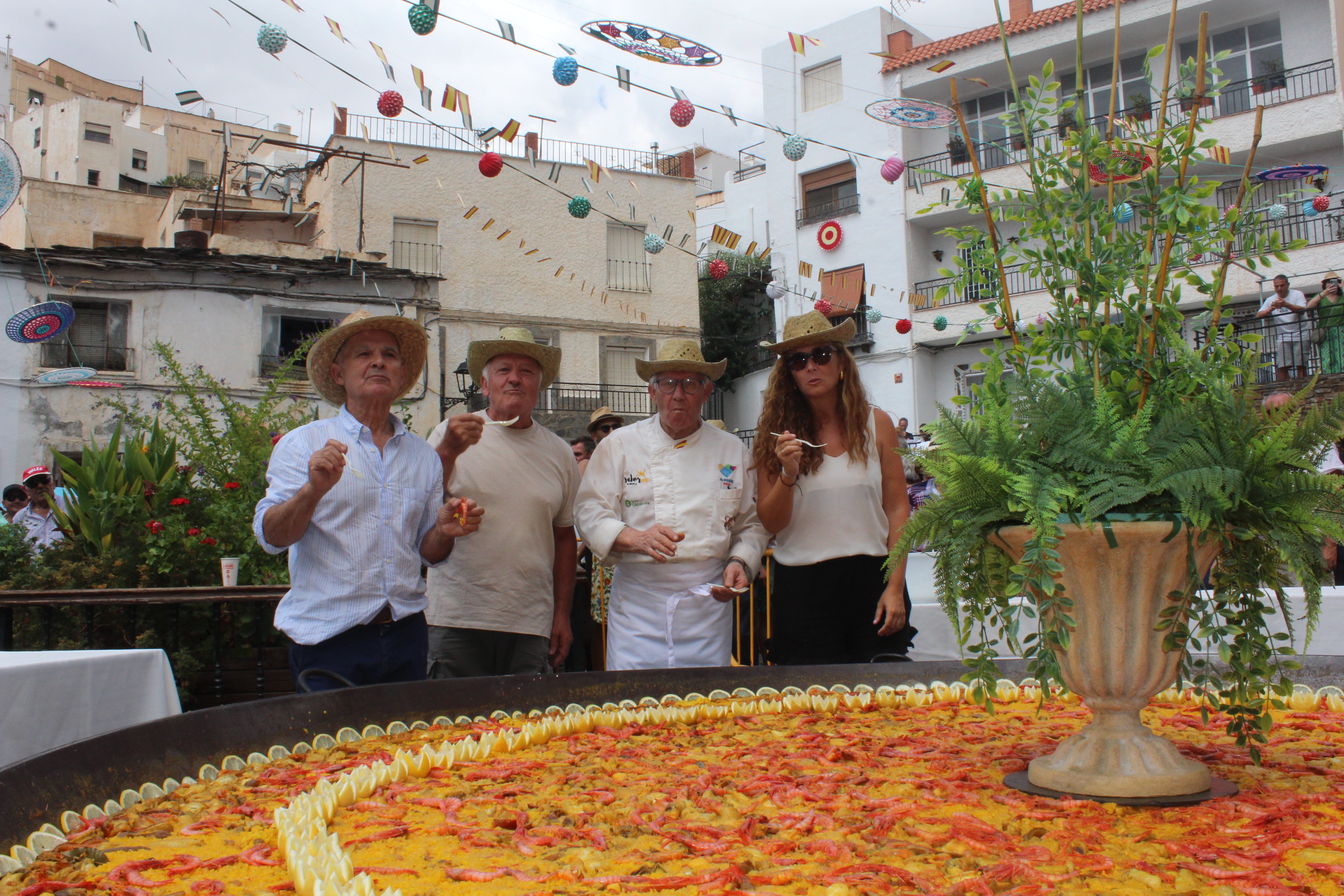 Una gran paella para las Fiestas Patronales de Velefique