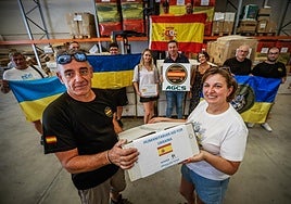 Guardias Civiles Solidarios de Granada y Slava Ukraini envalan 700 kilos de ayuda humanitaria para Ucrania