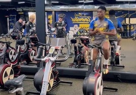 Ramazani en el gimnasio del Leeds United