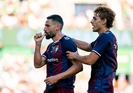 Antonio Puertas celebra su gol.