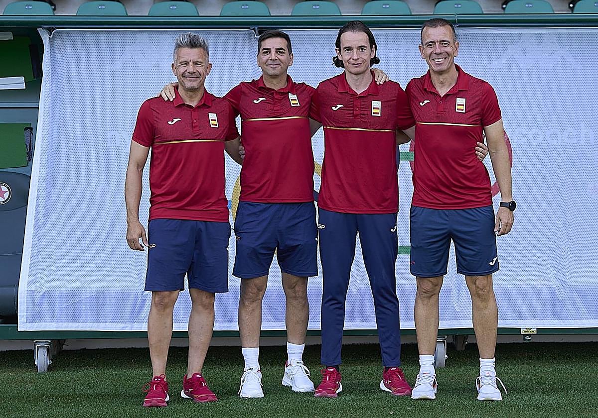 Francis Hernández y David Tenorio, en el centro junto a Javi Ávila y Miguel Ángel Campos, granadinos en la estructura de la RFEF, de la que sale Hernández.