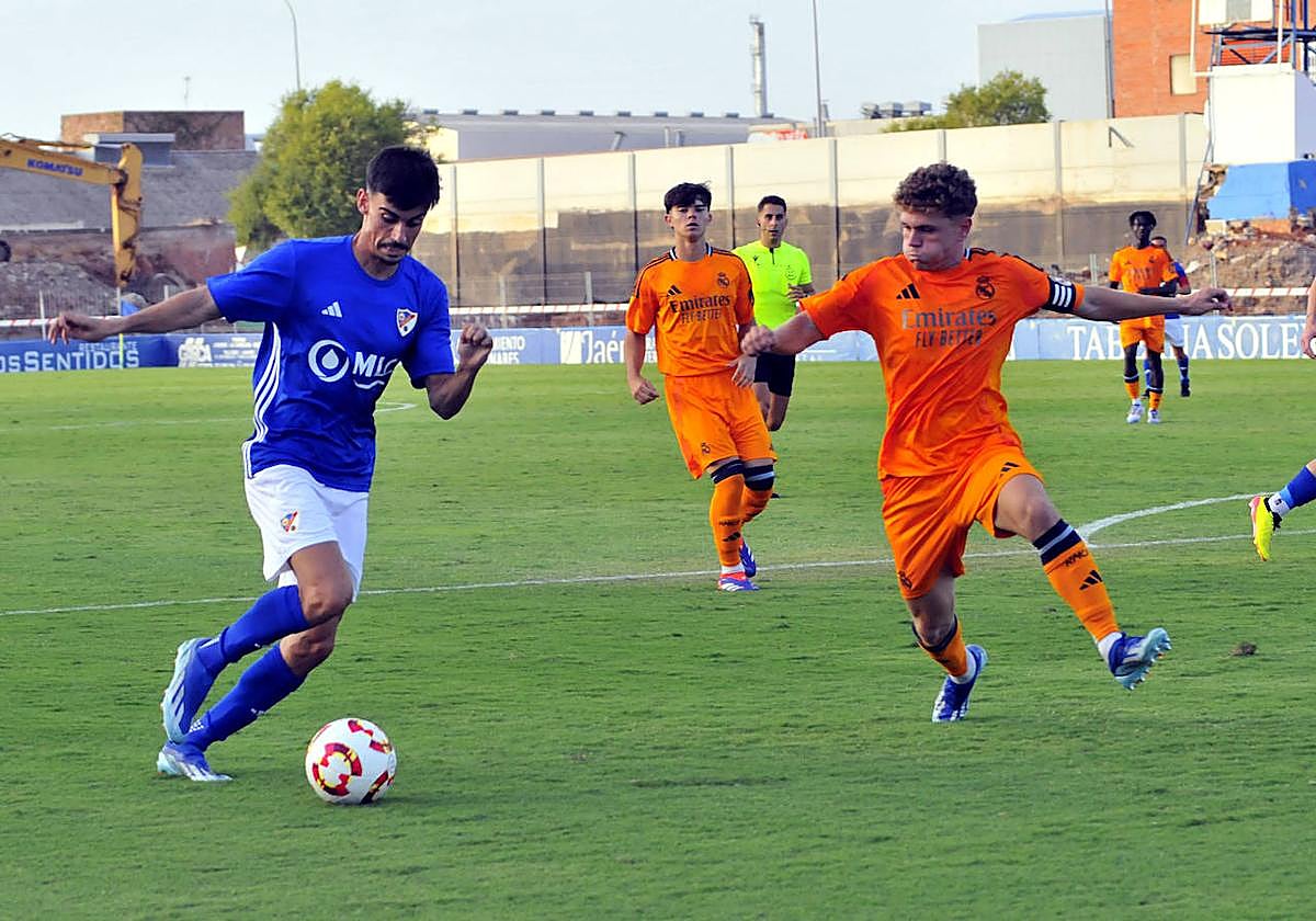 El Linares Deportivo salió goleado en el último ensayo frente a su afición.