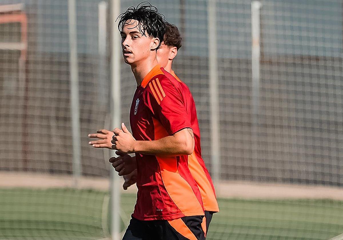 Leo Vázquez, durante un entrenamiento ya con el Recreativo.
