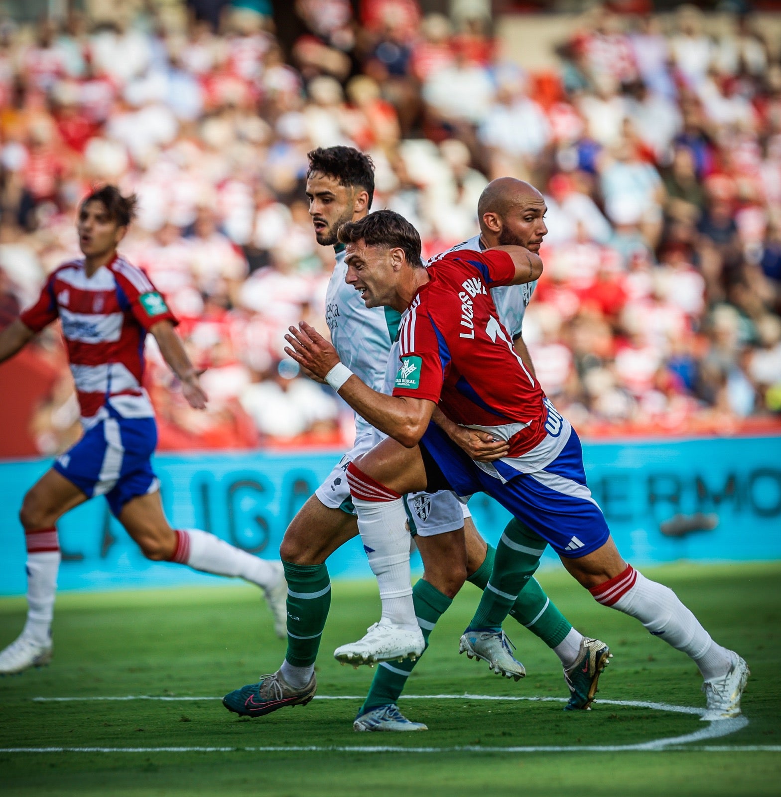 Las mejores imágenes del partido entre Granada y Huesca